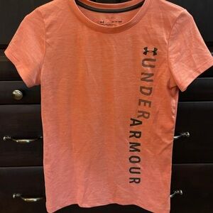 🍂Under armor active tee🍂